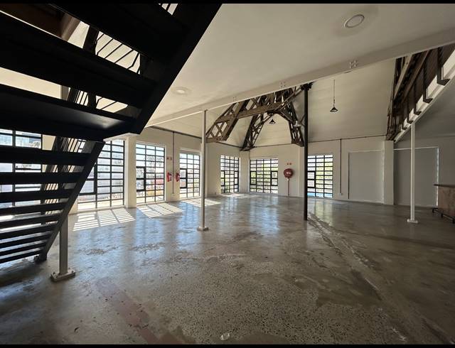 297M² BUILDING TO LET IN SALT RIVER
